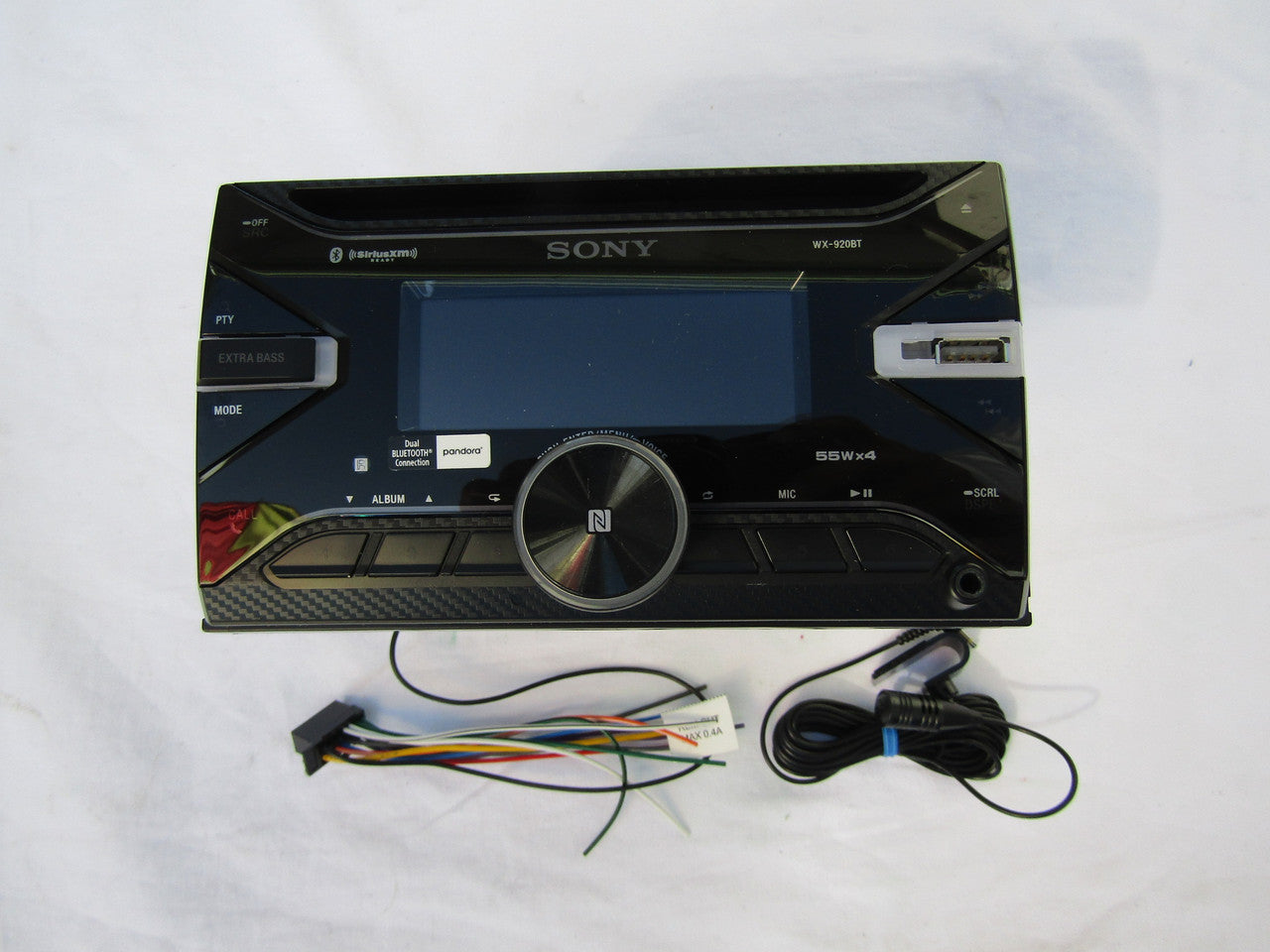 Sony WX920BT 2-DIN CD Receiver with Bluetooth VG