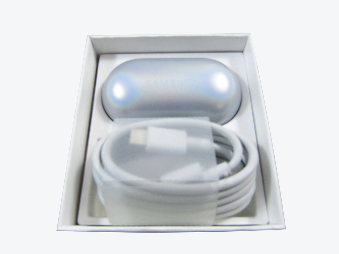 Galaxy Buds True Wireless Earbuds (Wireless Charging Case included), Silver – US Version LN