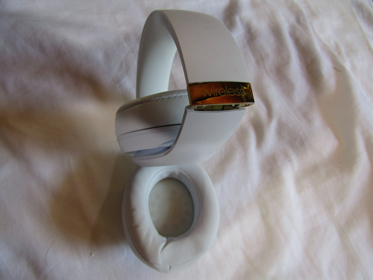 Beats by Dr. Dre - Beats Studio3 Wireless Noise Canceling Headphones - White LN