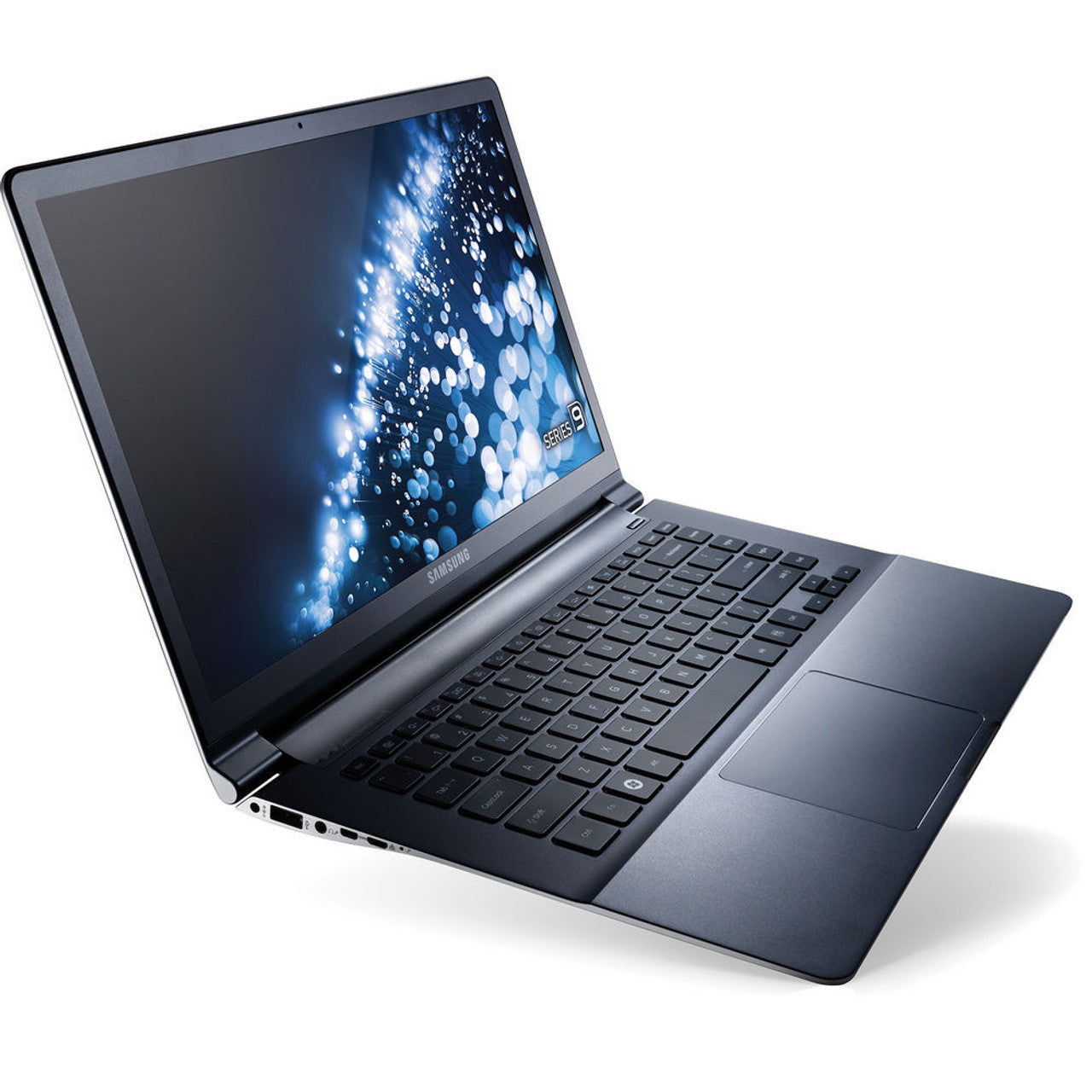 Samsung NP900X4C-A01US 15" Laptop Intel I5 1.7Ghz 8GB Memory 128GB SSD Windows 10 Pro VG