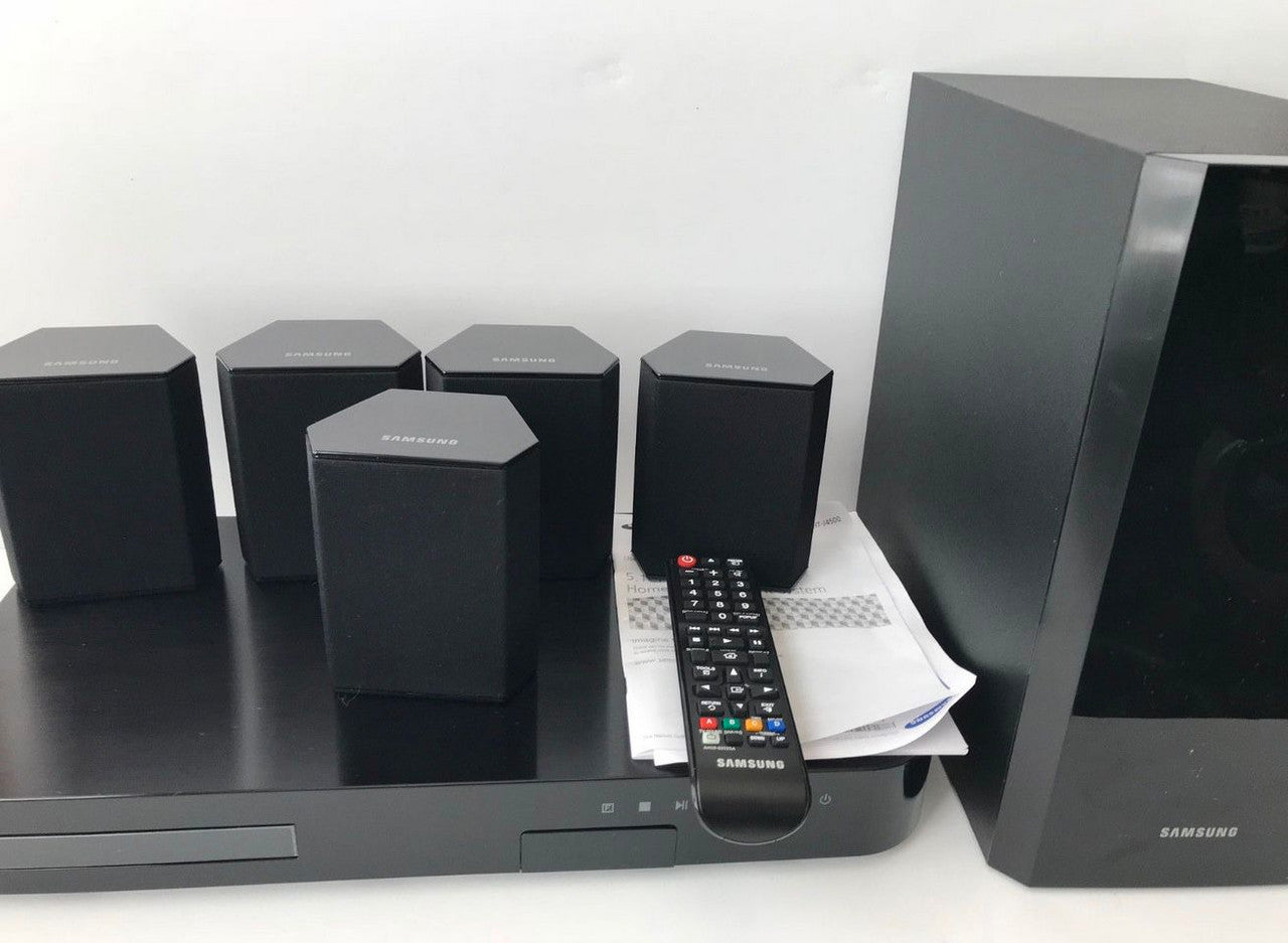 Samsung HT-J4500 5.1 Channel 500 Watt 3D Blu-Ray Home Theater System VG