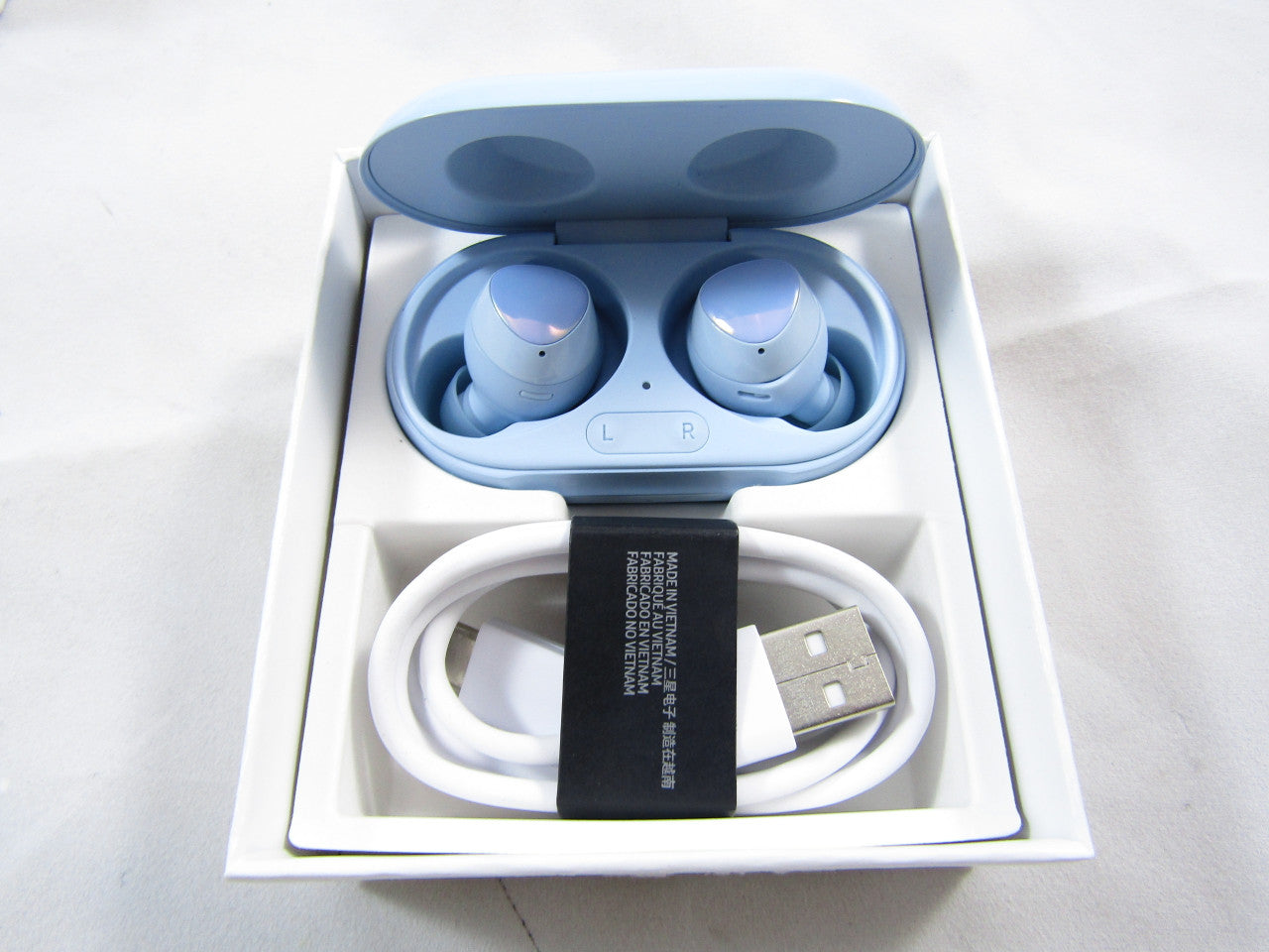 Samsung Galaxy Buds+ Plus, True Wireless Earbuds (Wireless Charging Case included), Cloud Blue – US Version LN