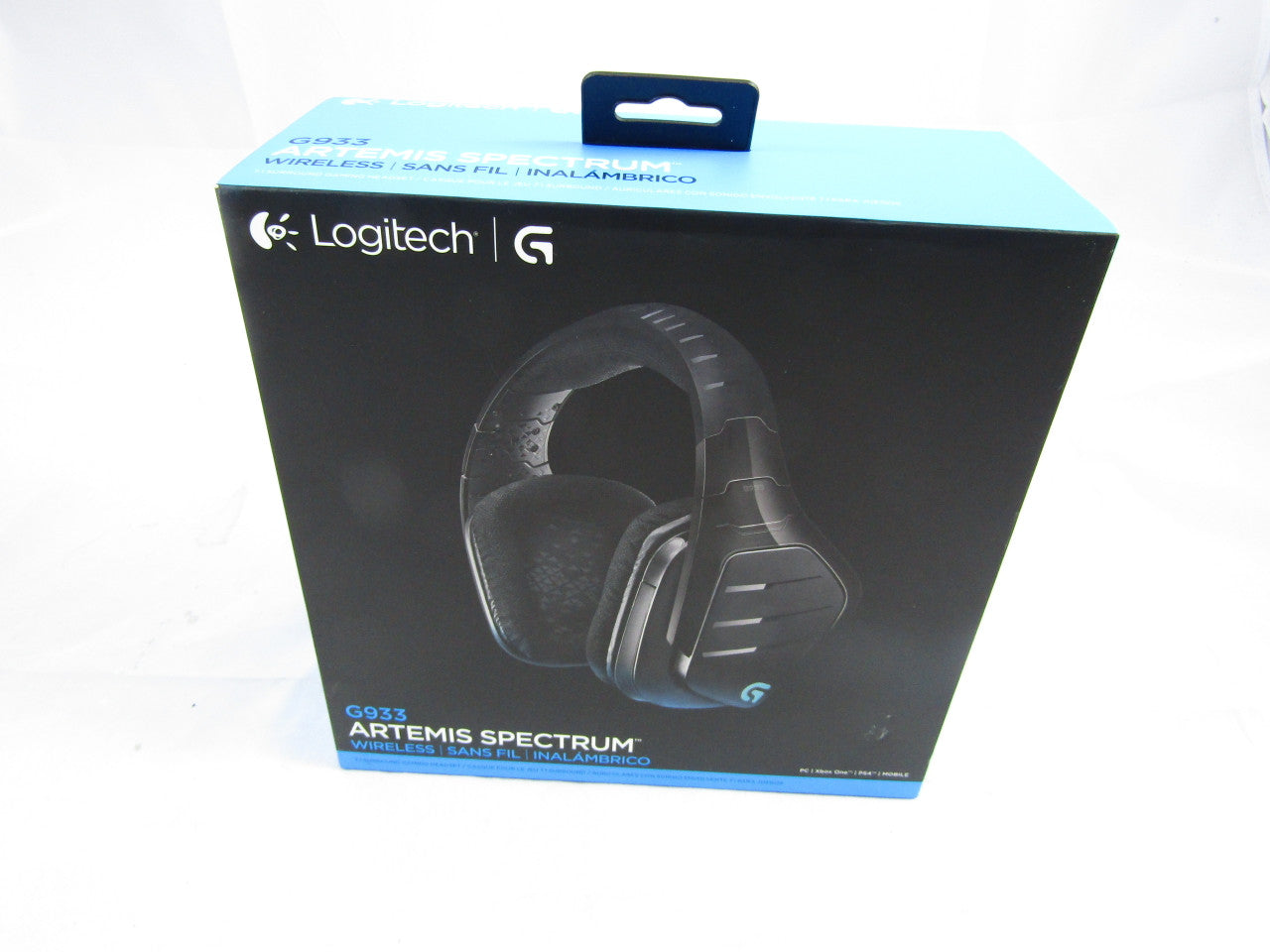 Logitech G933 Artemis Spectrum – Wireless RGB 7.1 Dolby and DTS Headphone Surround Sound Gaming Headset – PC, PS4, Xbox One, Switch, and Mobile Compatible – Advanced Audio Drivers – Black LN