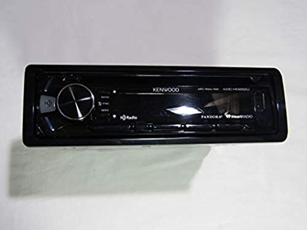 Kenwood KDC-HD262U CD Receiver with Built-in HD Radio LN