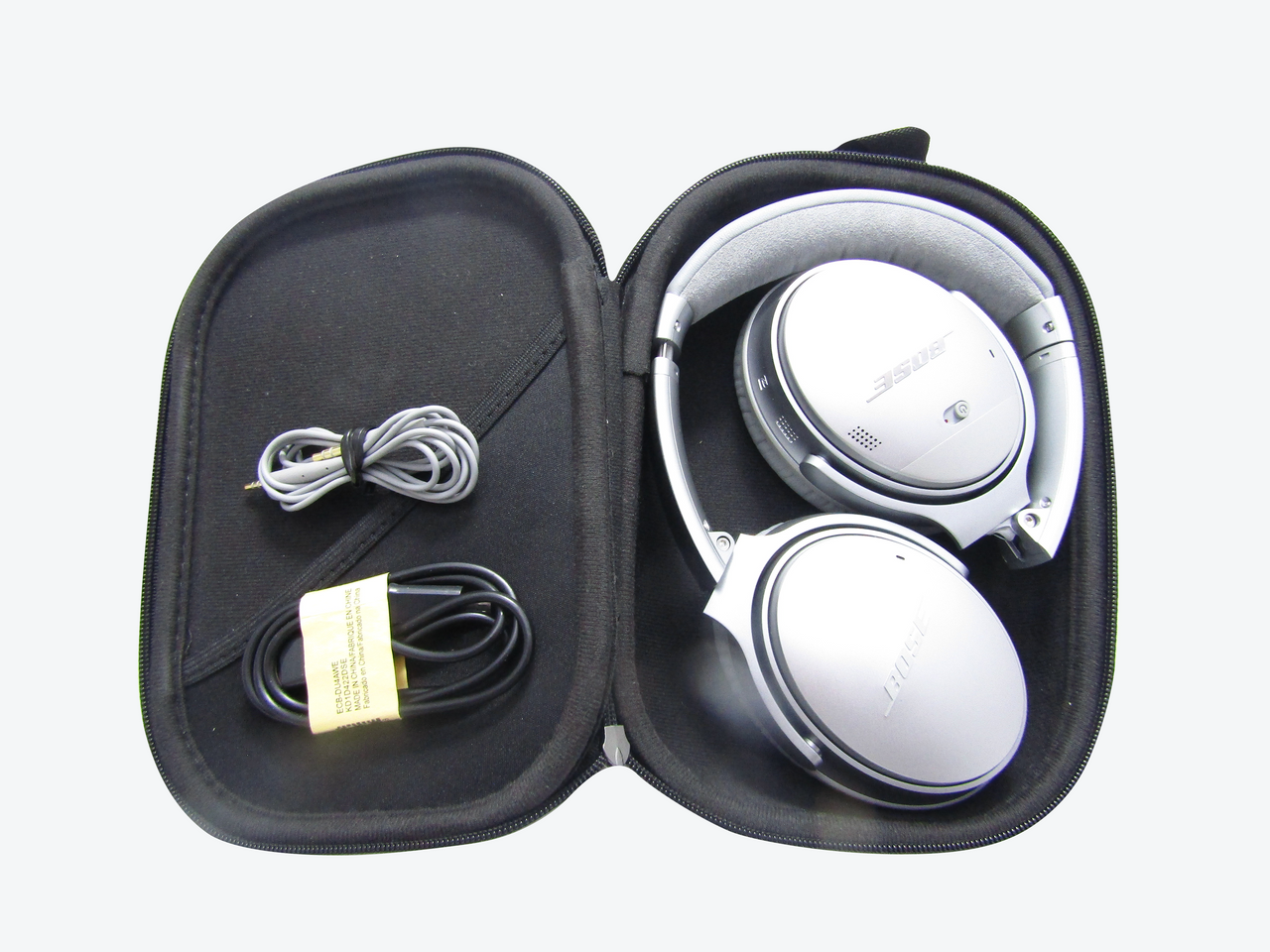 Bose QuietComfort 35 (Series II) Wireless Headphones, Noise Cancelling, with Alexa voice control  Silver LN