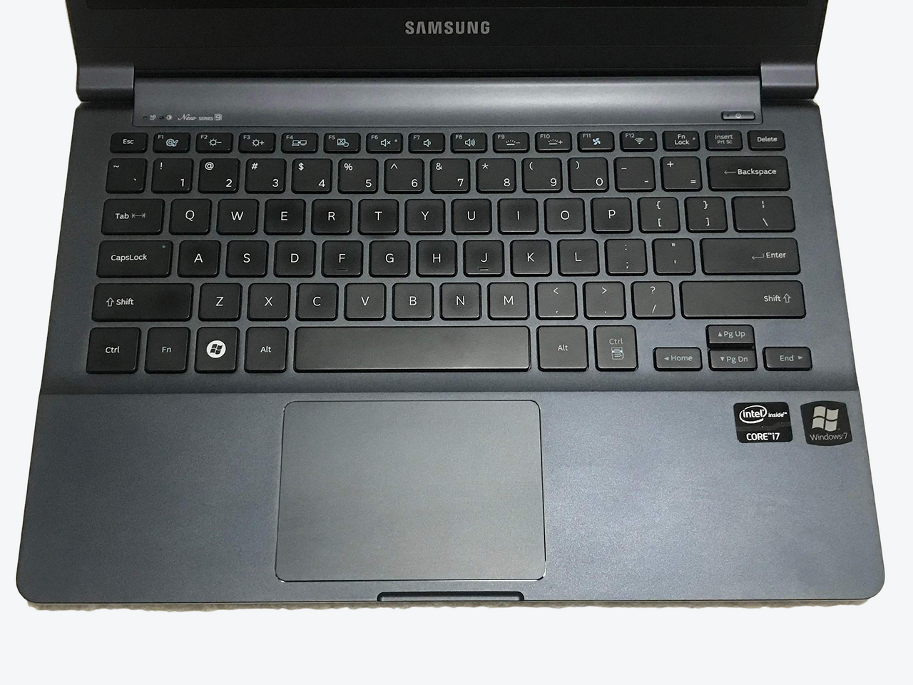 Samsung Series 9 NP900X3C-A04US 13.3" Laptop Intel i7 4GB Memory 256GB SSD Windows 10 Pro VG