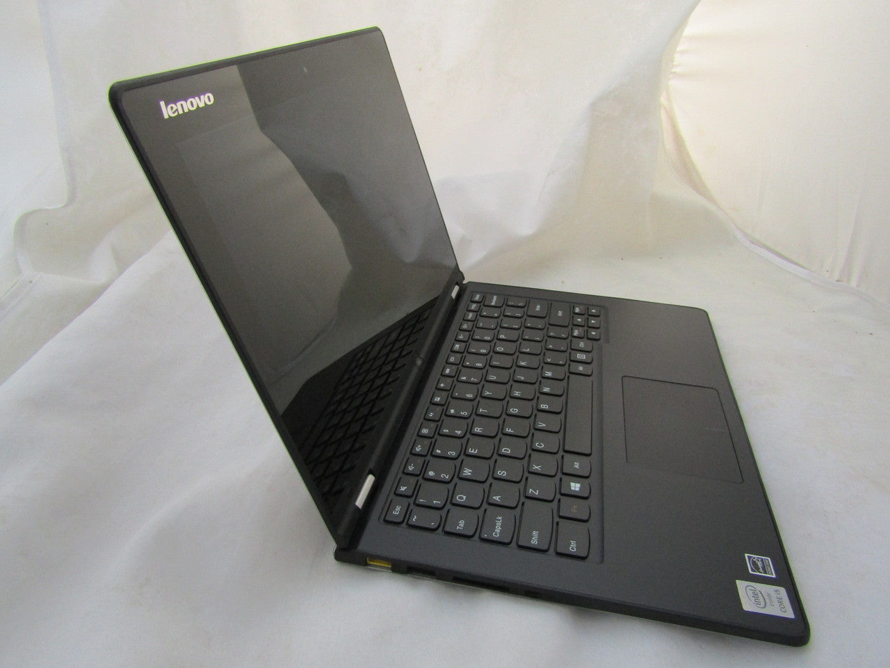 Lenovo IdeaPad Yoga 13 13.3-Inch Convertible 2 in 1 Touchscreen Ultrabook VG