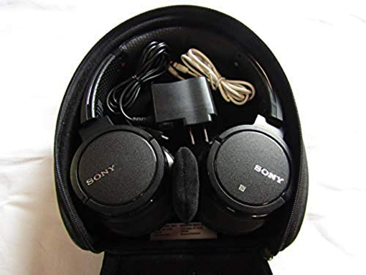 Sony MDR-ZX780DC Bluetooth and Noise Canceling Wireless Headphones /Headset With Case Black VG