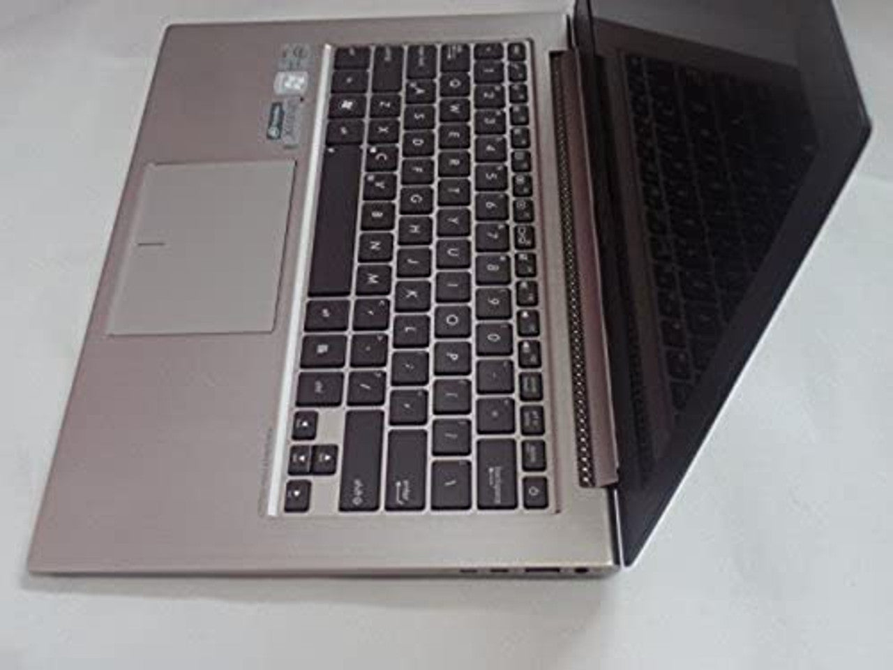Asus Zenbook UX31A-DH71 Ultrabook-  13.3" Full HD Display, Intel Dual-Core Processor i7-3517u 1.9GHz, 4GB Memory, 256G SSD, Windows 8 LN