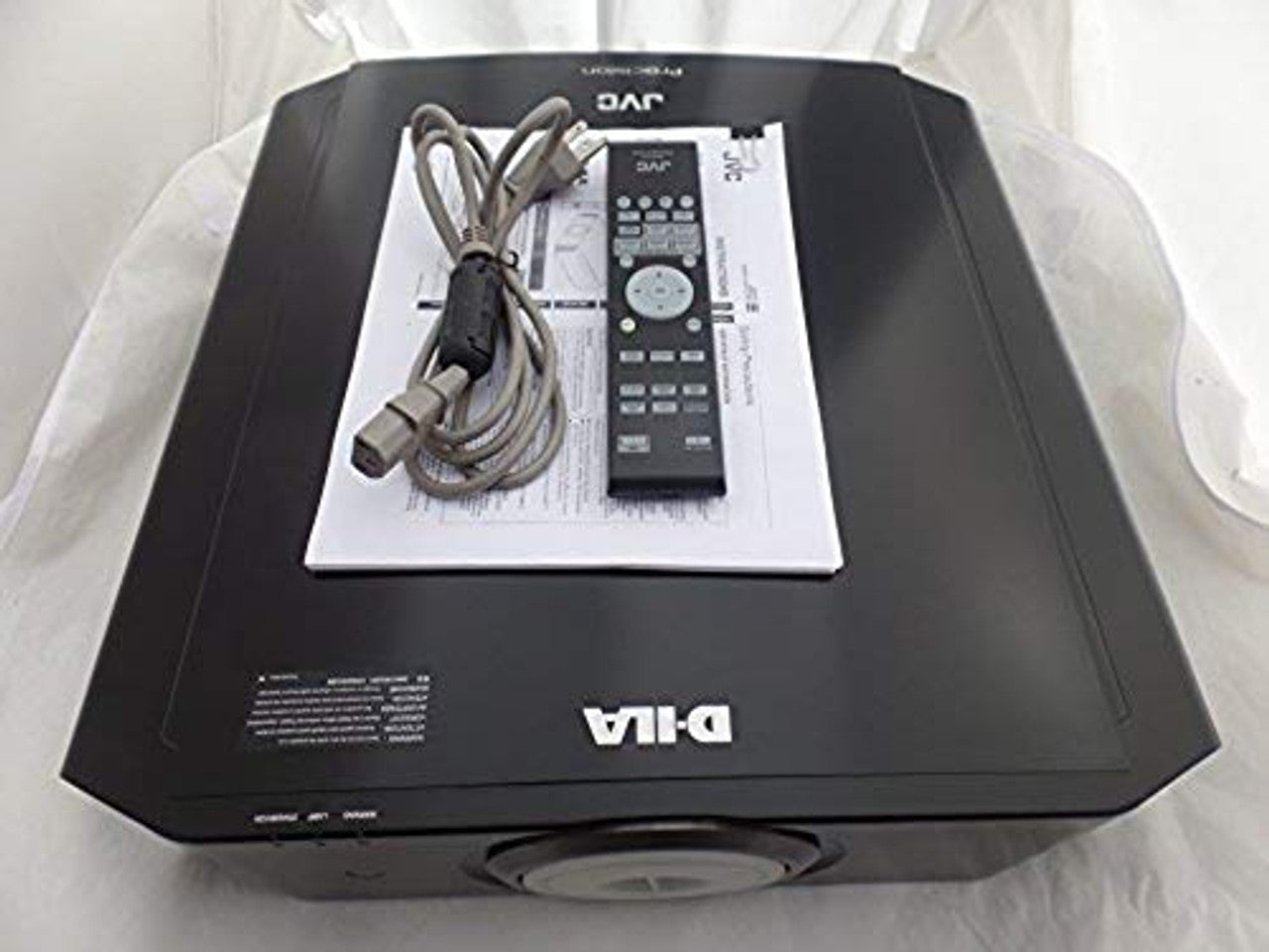 JVC DLAX500R Home Theater Projector with 4K e-shift3 G