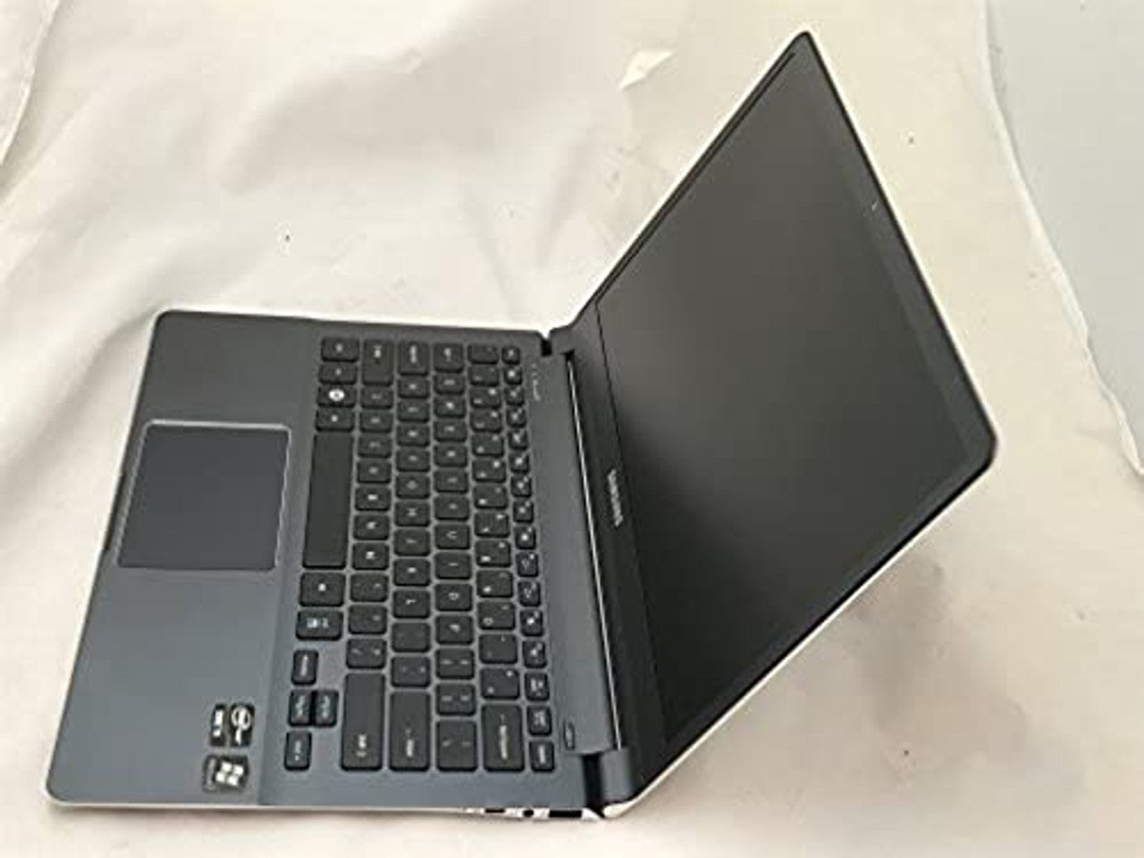 Samsung Series 9 NP900X3C-A02US 13.3-Inch Ultrabook (Ash Black) VG