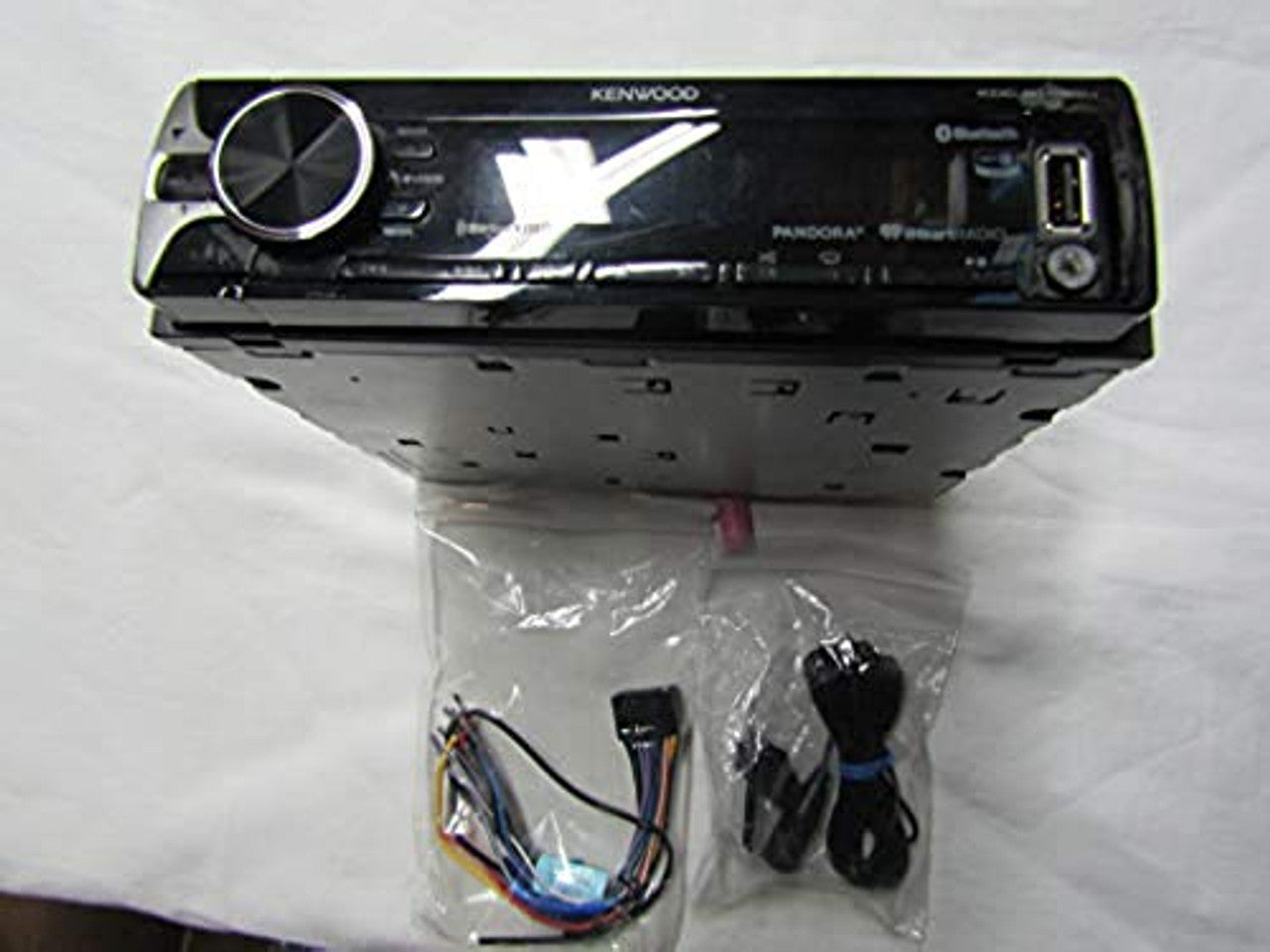 kenwood KDCBT565U CD Single DIN in-Dash Bluetooth Car Stereo Receiver G