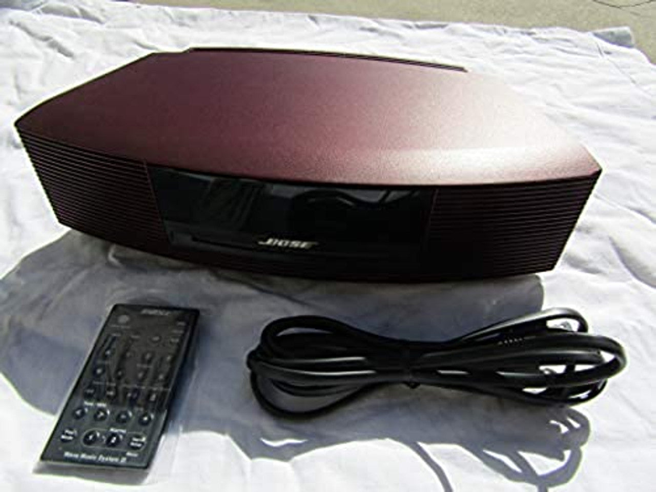 Wave music system III – Limited-edition Burgundy VG