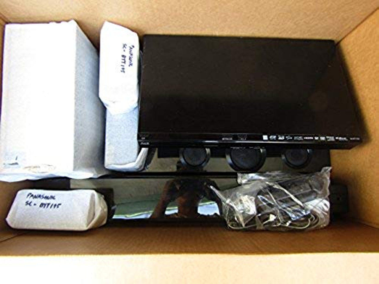Panasonic SC-BTT195 Energy Star 5.1-Channel 1000-Watt Full HD 3D Blu-Ray Home Theater System with Tall Boy Speakers VG