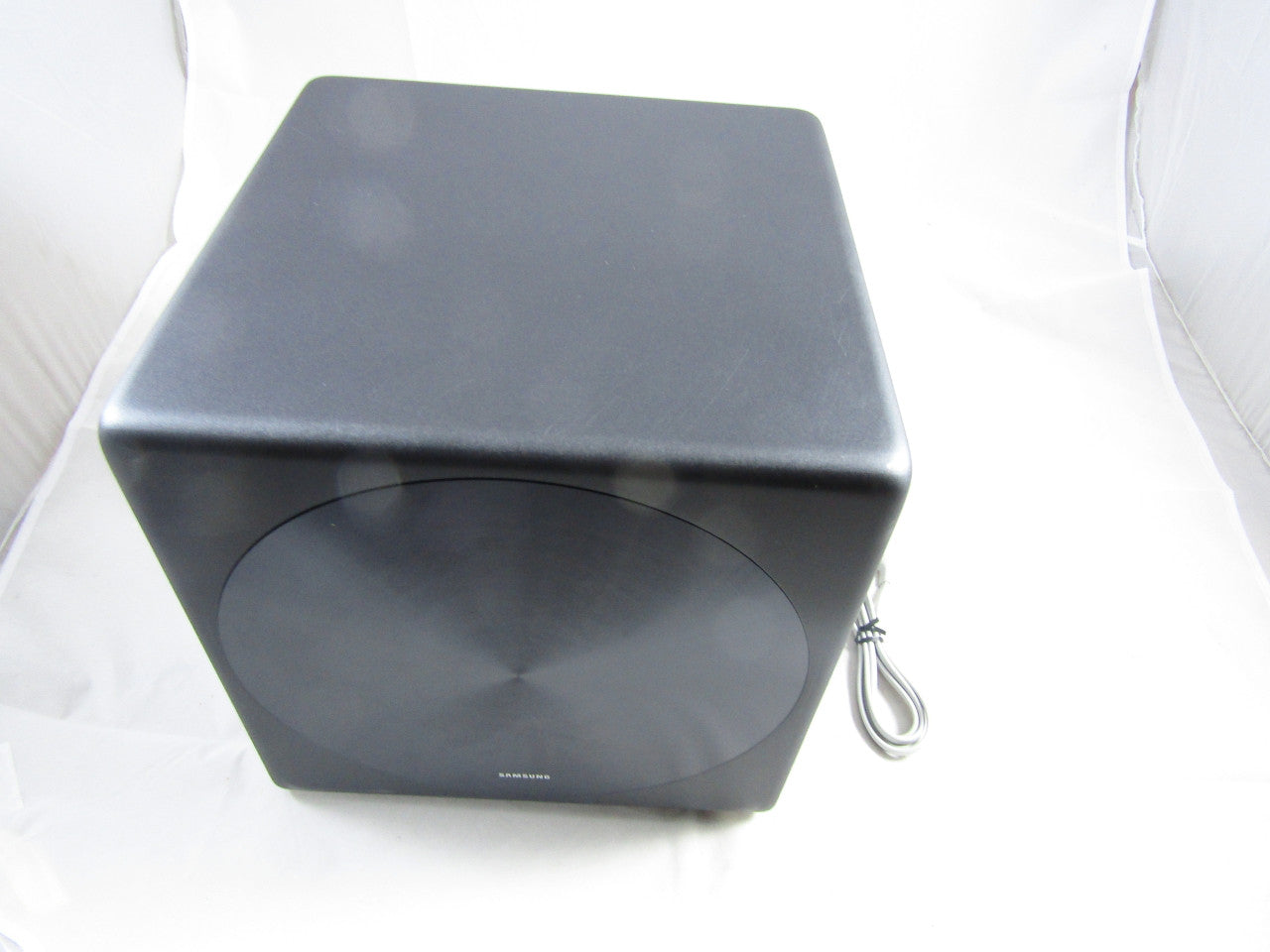 Samsung Sound+ SWA-W700 Wireless Subwoofer, Front Firing Design with 10-Inch Driver, Ultra-Deep 27Hz Bass, Pairs Automatically with Sound+ Soundbars VG