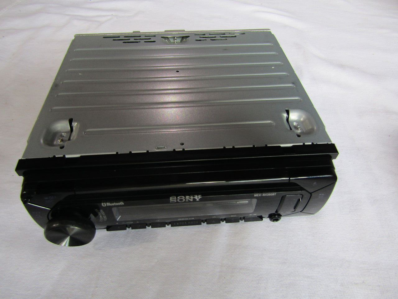 Sony MEX-N4380BT In-Dash CD/DM Receiver Built-in Bluetooth with Detachable Faceplate Black VG