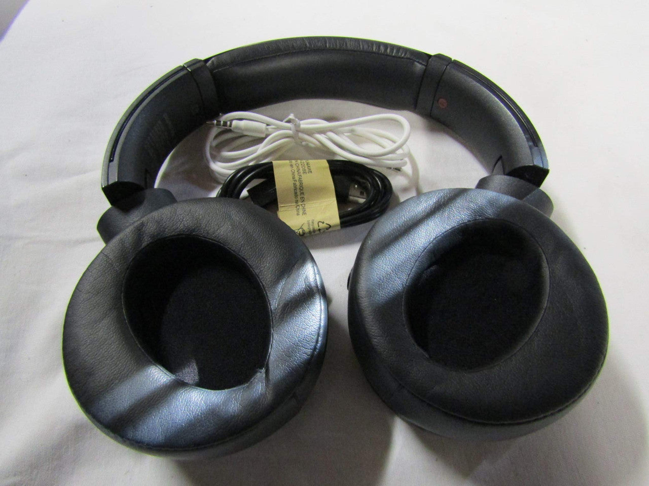 Sony XB950N1 Extra Bass Wireless Noise Canceling Headphones, Black VG
