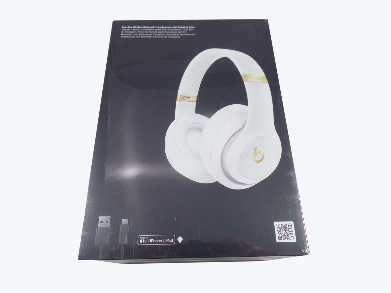 Beats Studio3 Wireless Headphones White MX3Y2LLA image 3