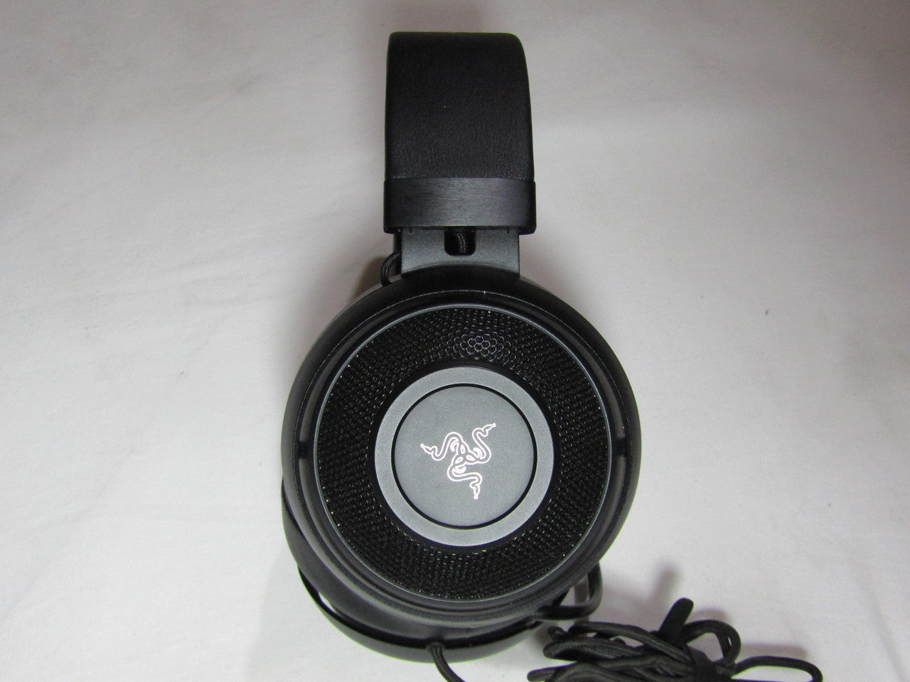 Razer Kraken 7.1 V2: 7.1 Surround Sound - Retractable Noise-Cancelling Mic - Lightweight Aluminum Frame - Gaming Headset Works with PC & PS4 - Black