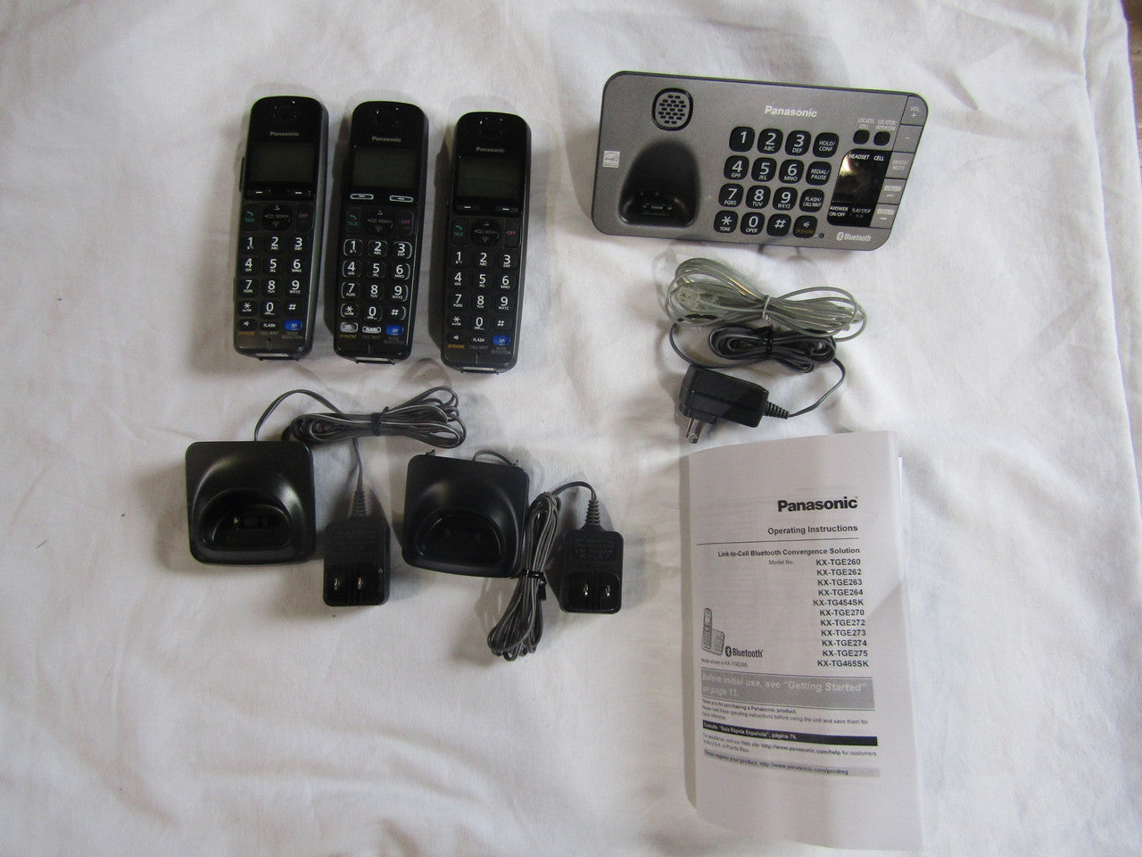Panasonic KX-TGE273S Link2Cell Bluetooth Enabled Phone with Answering Machine & 3 Cordless Handsets G