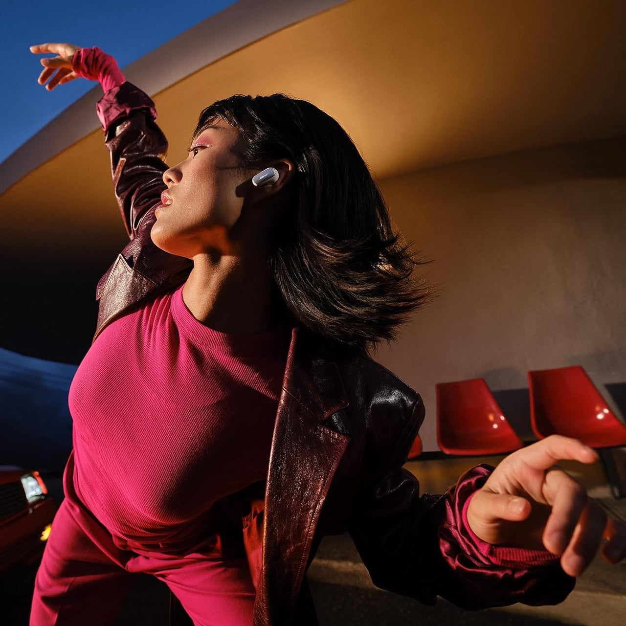 Bose QuietComfort Ultra Wireless Noise Cancelling Earbuds, Bluetooth White Smoke