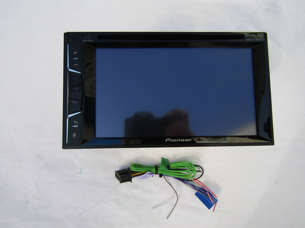 Pioneer AVH-501EX 6.2 Inch DVD Receiver with HD Radio and Bluetooth VG