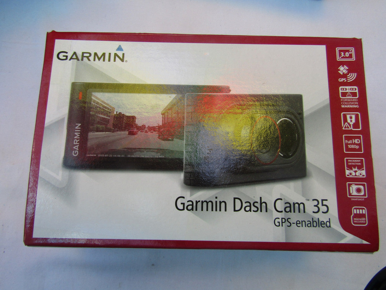 Garmin Dash Cam 35 GPS-Enabled 3”Full HD Driving Recorder