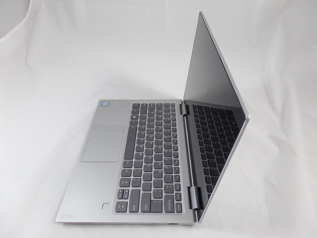 Lenovo 81CT0008US Yoga 730 2-in-1 13.3" Touch-Screen Laptop Intel Core i5 8GB Memory 256GB Solid State Drive Platinum LN