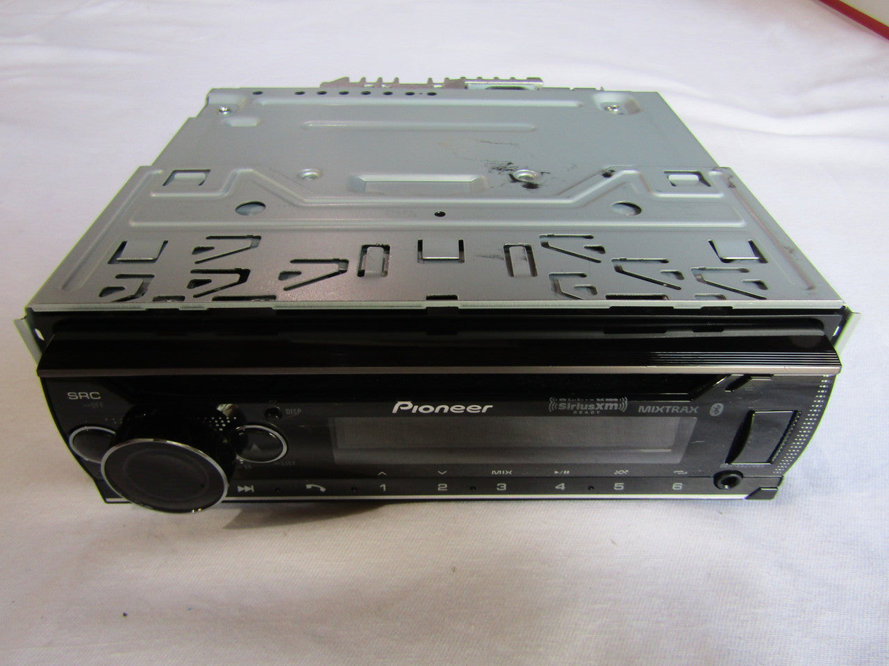 Pioneer DEH-S6220BS In-Dash CD/DM Receiver Built-in Bluetooth Satellite Radio-ready with Detachable Faceplate Black VG