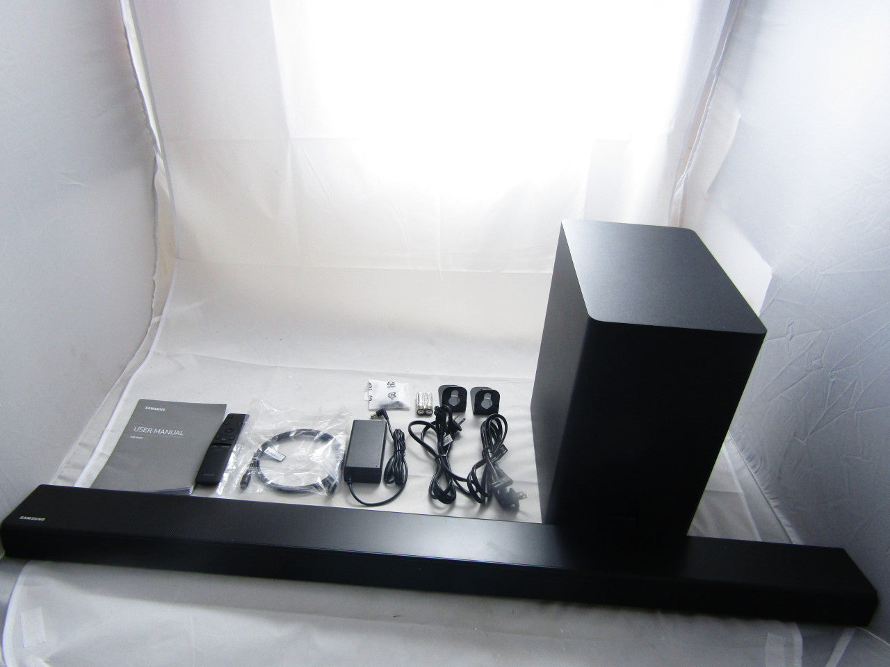 Samsung 3.1 Soundbar HW-R650 with Wireless Subwoofer, Bluetooth Compatible, Smart Sound Mode, Game Mode, 340-Watts LN