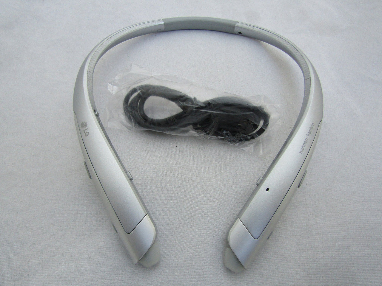 LG Tone Platinum HBS-1100 - Premium Wireless Stereo Headset - Silver VG