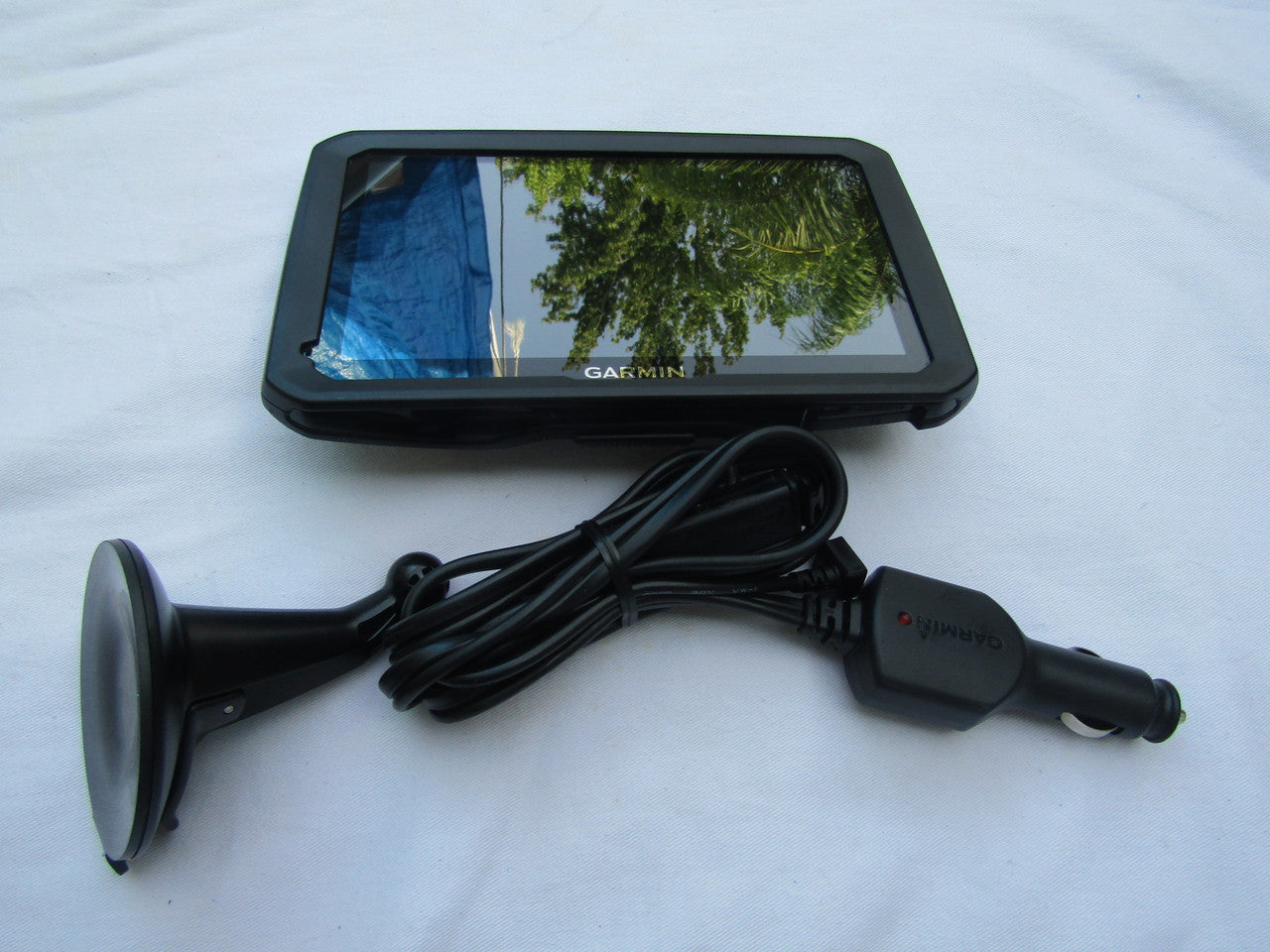 Garmin - dezl 770LMTHD; GPS with Built-In Bluetooth, Lifetime Map Updates and Lifetime Traffic Updates - Black VG