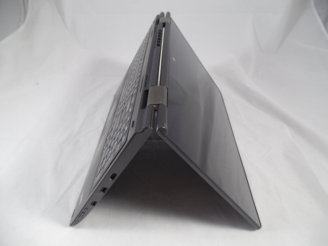 Lenovo Thinkpad Yoga 15 Laptop Intel Core i7-5500U, 8GB RAM, 256GB SSD, 15.6" Full HD IPS (1920x1080) Touchscreen, NVIDIA GeForce 840M, Backlit Keyboard, Windows 10 Pro 64-bit VG