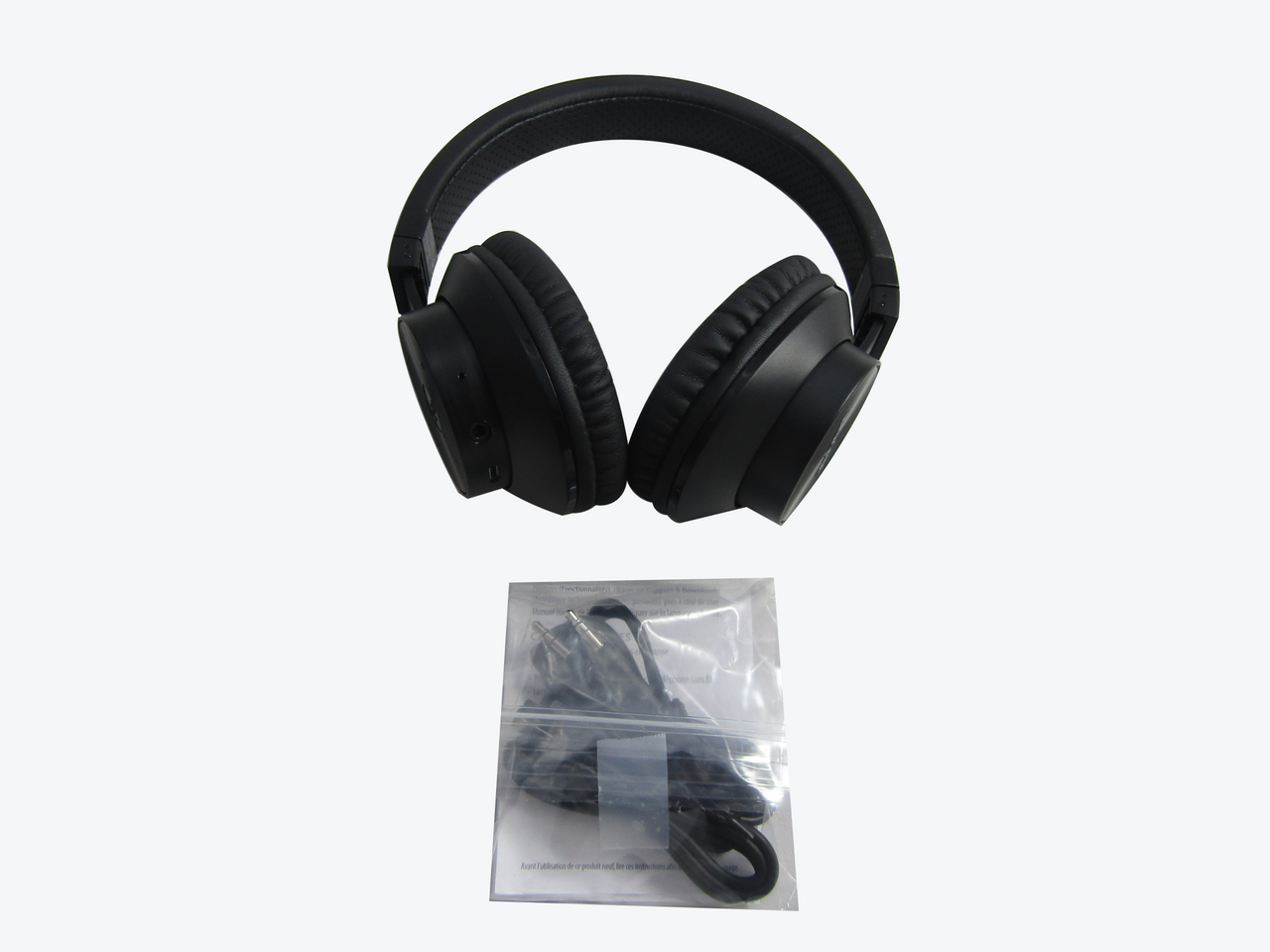 Insignia NS-CAHBTOE01 Bluetooth wireless Over-the-Ear Headphones - Black VG