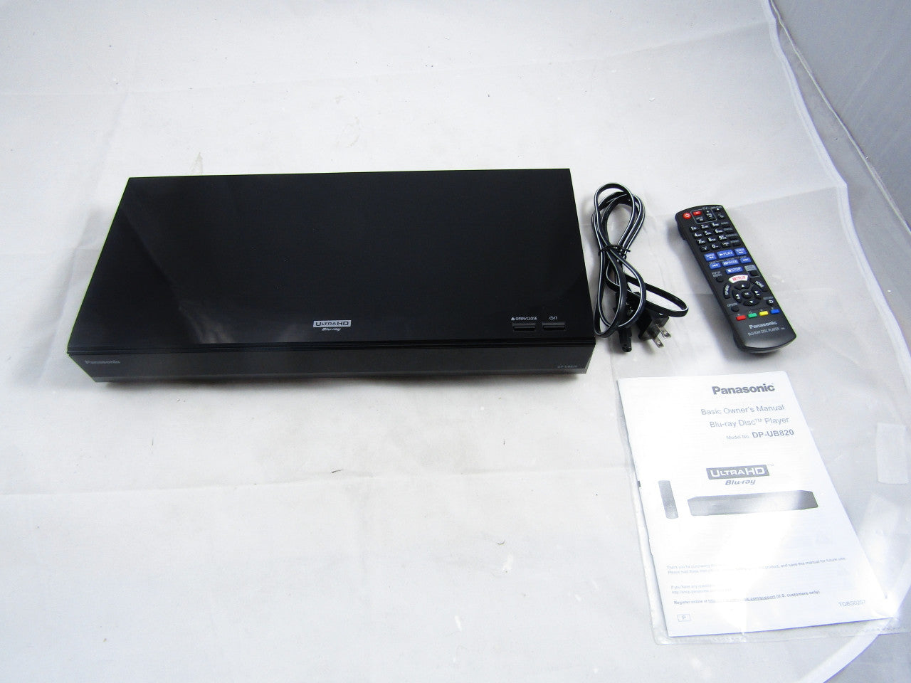 Panasonic DP-UB820-K Streaming 4K Ultra HD Hi-Res Audio with Dolby Vision 7.1 Channel DVD/CD/3D Wi-Fi Built-In Blu-Ray Player - Black LN