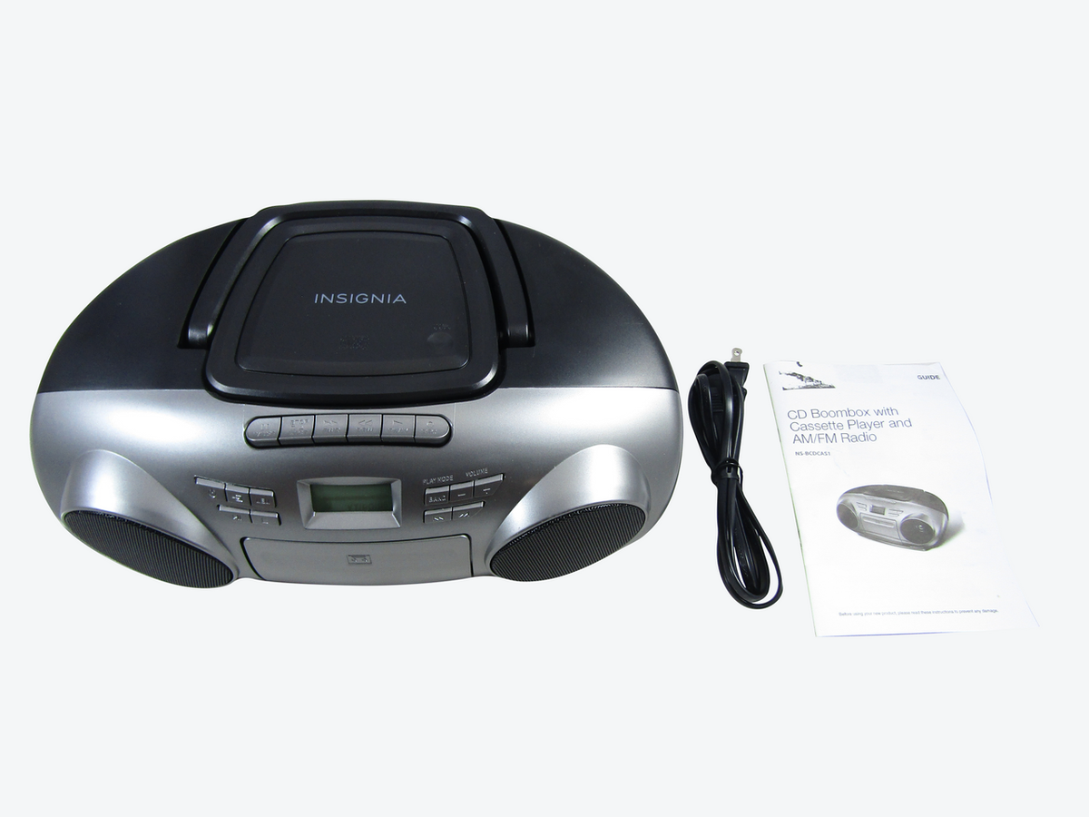 Insignia  NS-BCDCAS1 CD/cassette Boombox with Am/fm Radio LN