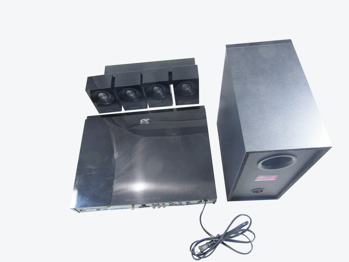 Samsung HTD5300 5.1-Channel 3D Blu-Ray Home Theater System VG