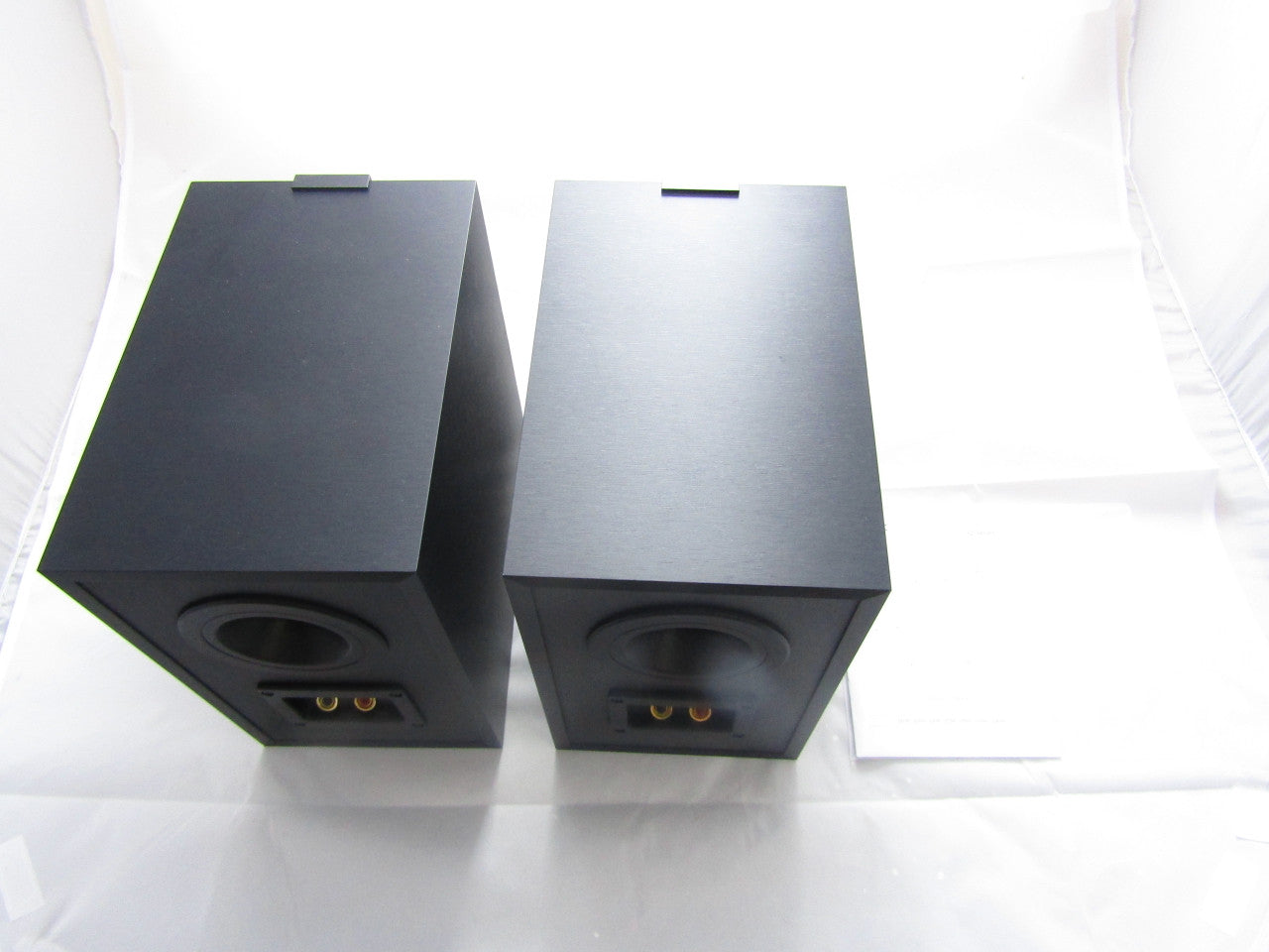 KEF Q150B Q150 Bookshelf Speakers Pair, Black LN