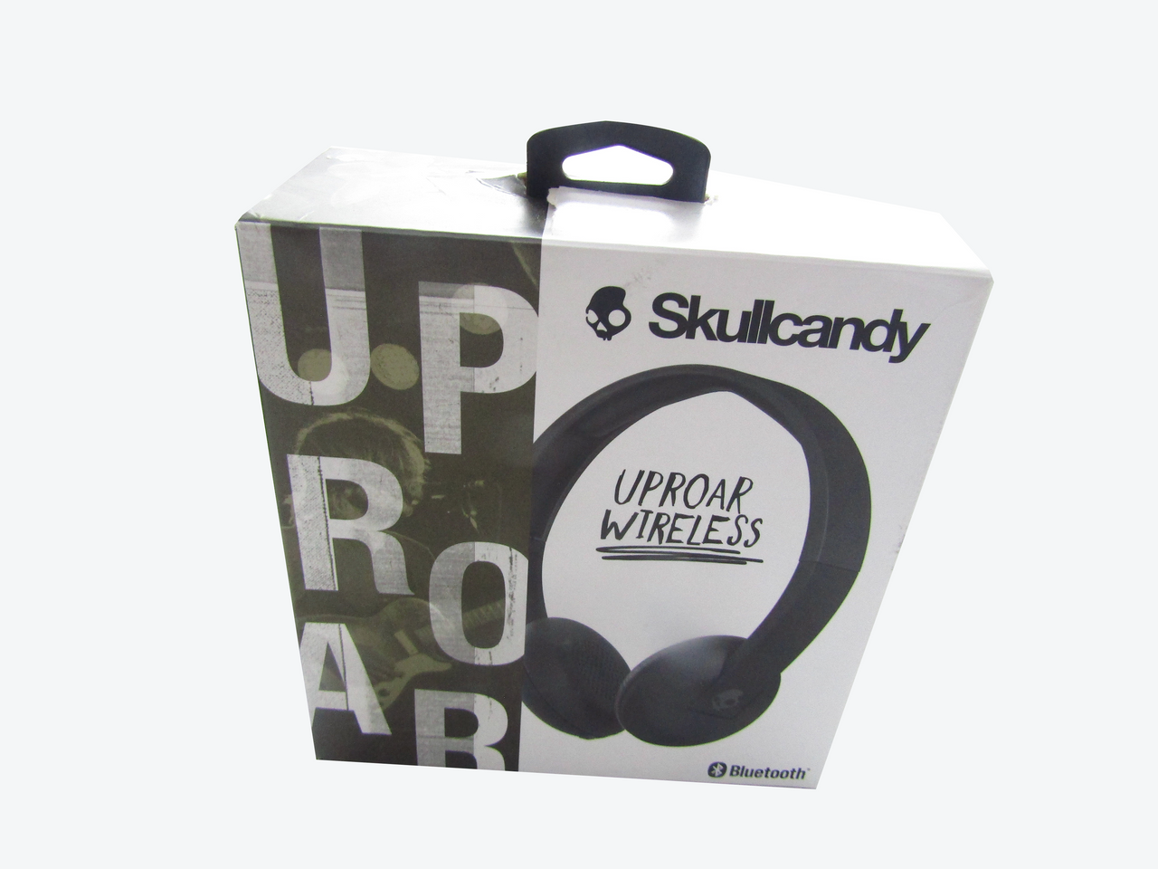 Skullcandy Uproar Bluetooth Wireless On-Ear Headphones with Built-in Microphone and Remote, 10-Hour Rechargeable Battery, Soft Synthetic Leather Ear Pillows for Comfort, Black LN