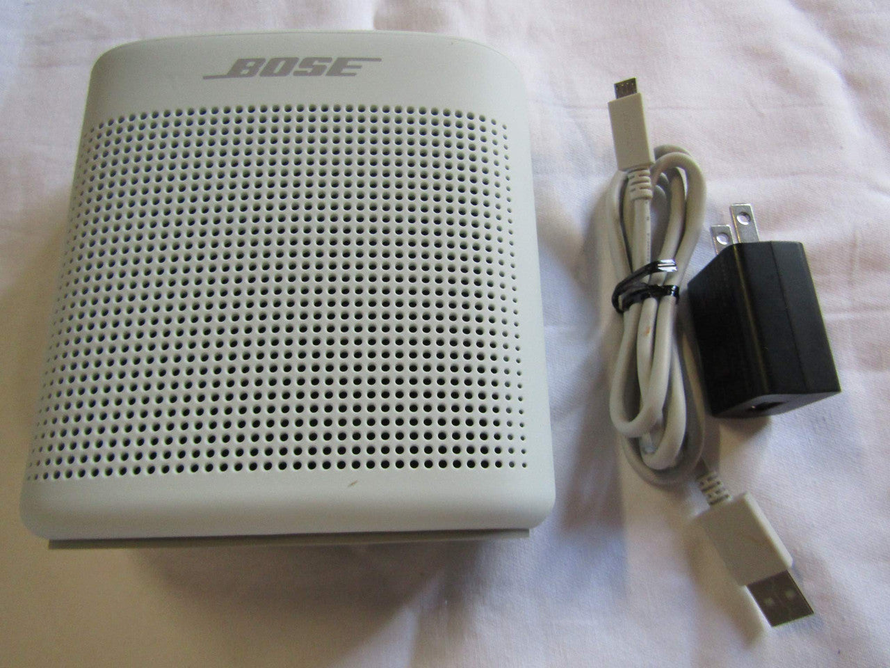 Bose SoundLink Color Bluetooth Speaker II - Polar White (752195-0200) VG