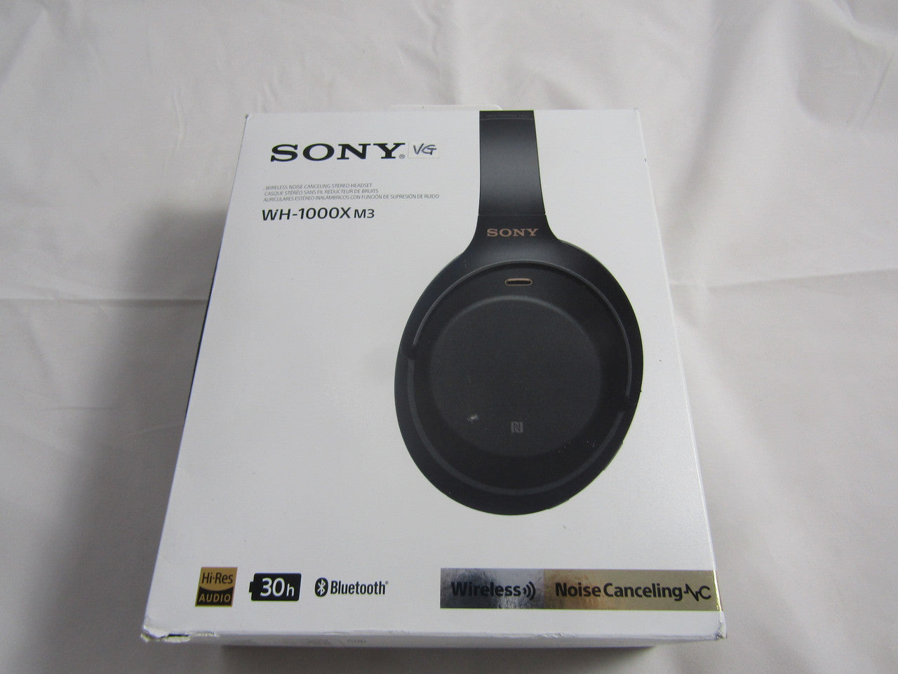 Sony Noise Cancelling Headphones WH1000XM3: Wireless Bluetooth Over the Ear Headphones with Mic and Alexa voice control - Industry Leading Active Noise Cancellation - Black VG