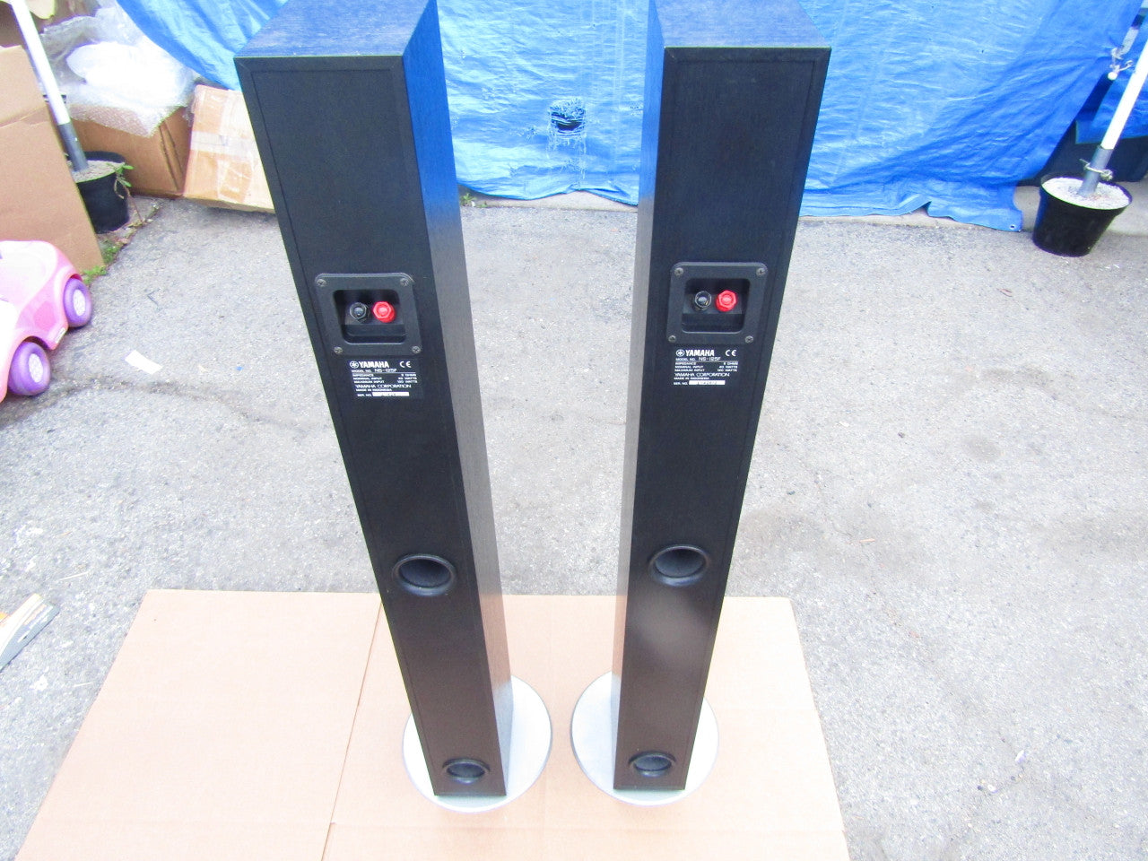 Yamaha NS-125F 2-Way Bass-Reflex Tower Speakers, Black (Pair) G