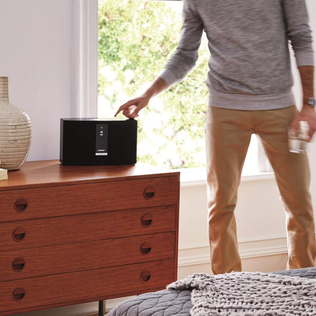Bose SoundTouch 20 Series III top control buttons in home setting