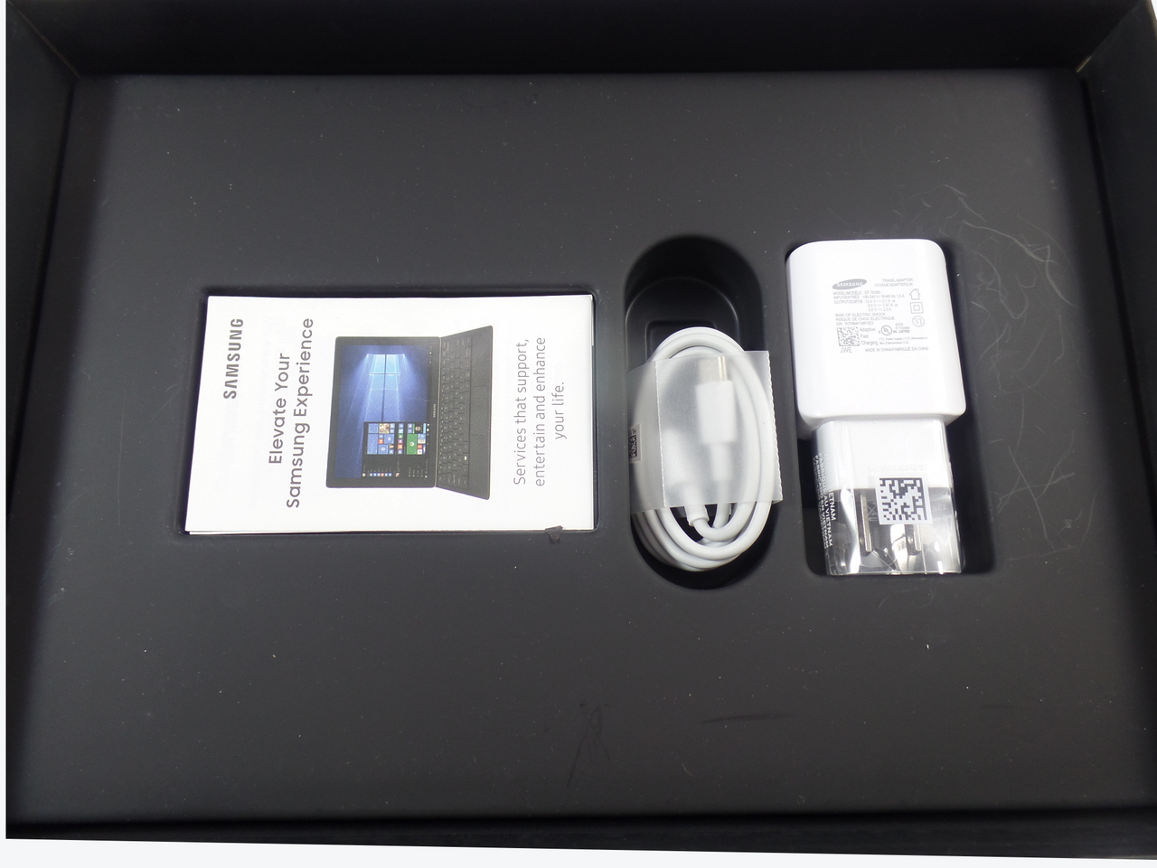 Samsung SM-W700NZDBXAR Galaxy TabPro S 2-in-1 12" Touch-Screen Laptop Intel Core m3 8GB Memory 256GB Solid State Drive Gold VG