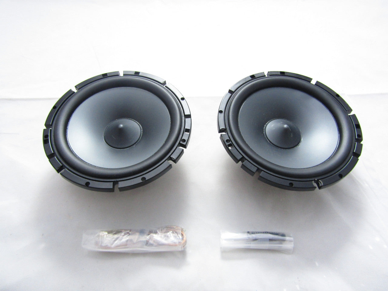 Alpine 6.5" Coaxial 2 Way 240W Wide Range Car Audio Speakers SPS-610 (Pair) VG