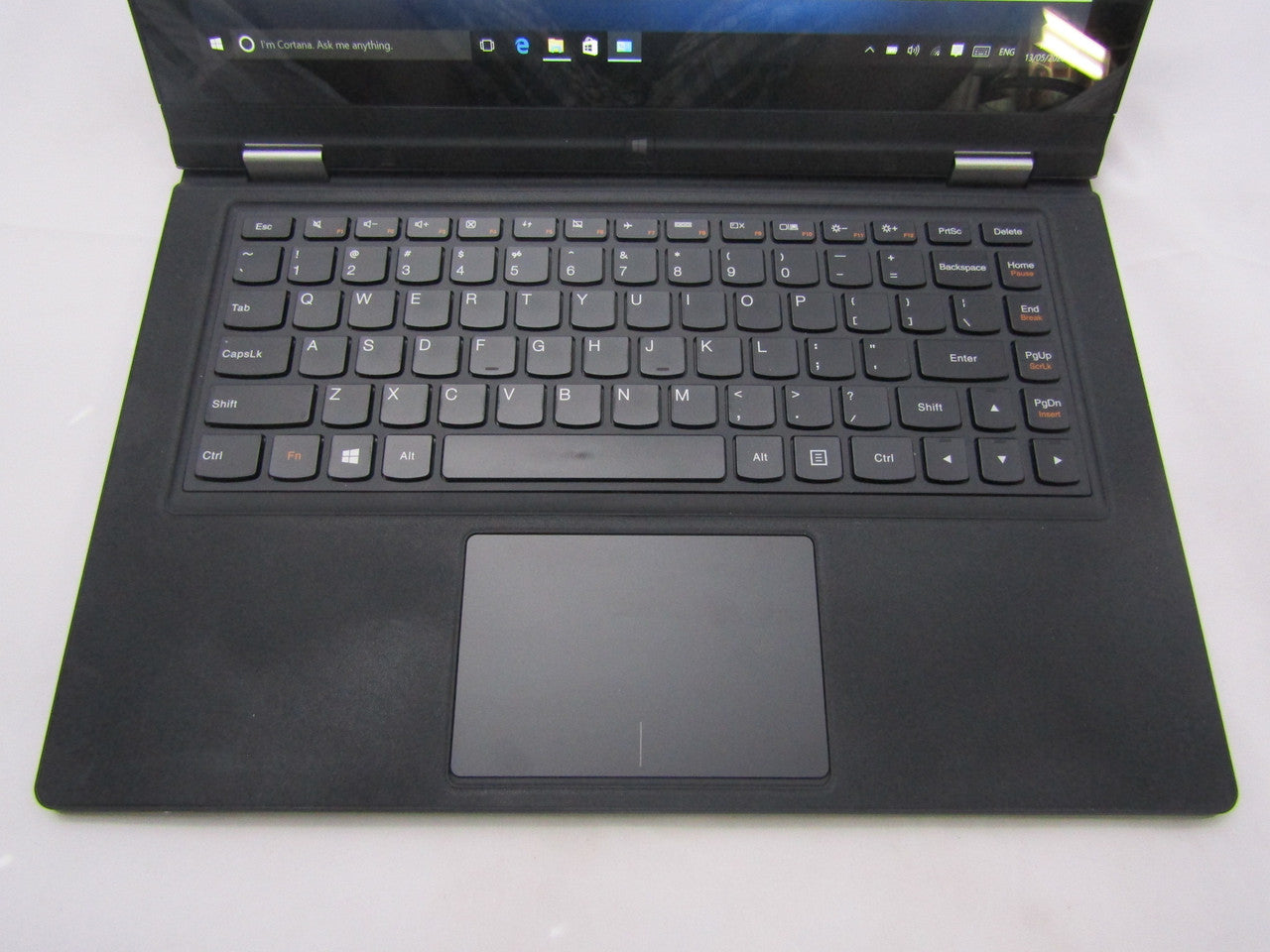 Lenovo IdeaPad Yoga 13 13.3-Inch Convertible 2 in 1 Touchscreen Ultrabook VG