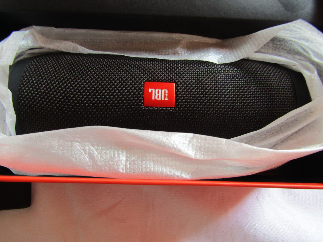 JBL Charge 3 JBLCHARGE3BLKAM Waterproof Portable Bluetooth Speaker (Black) LN