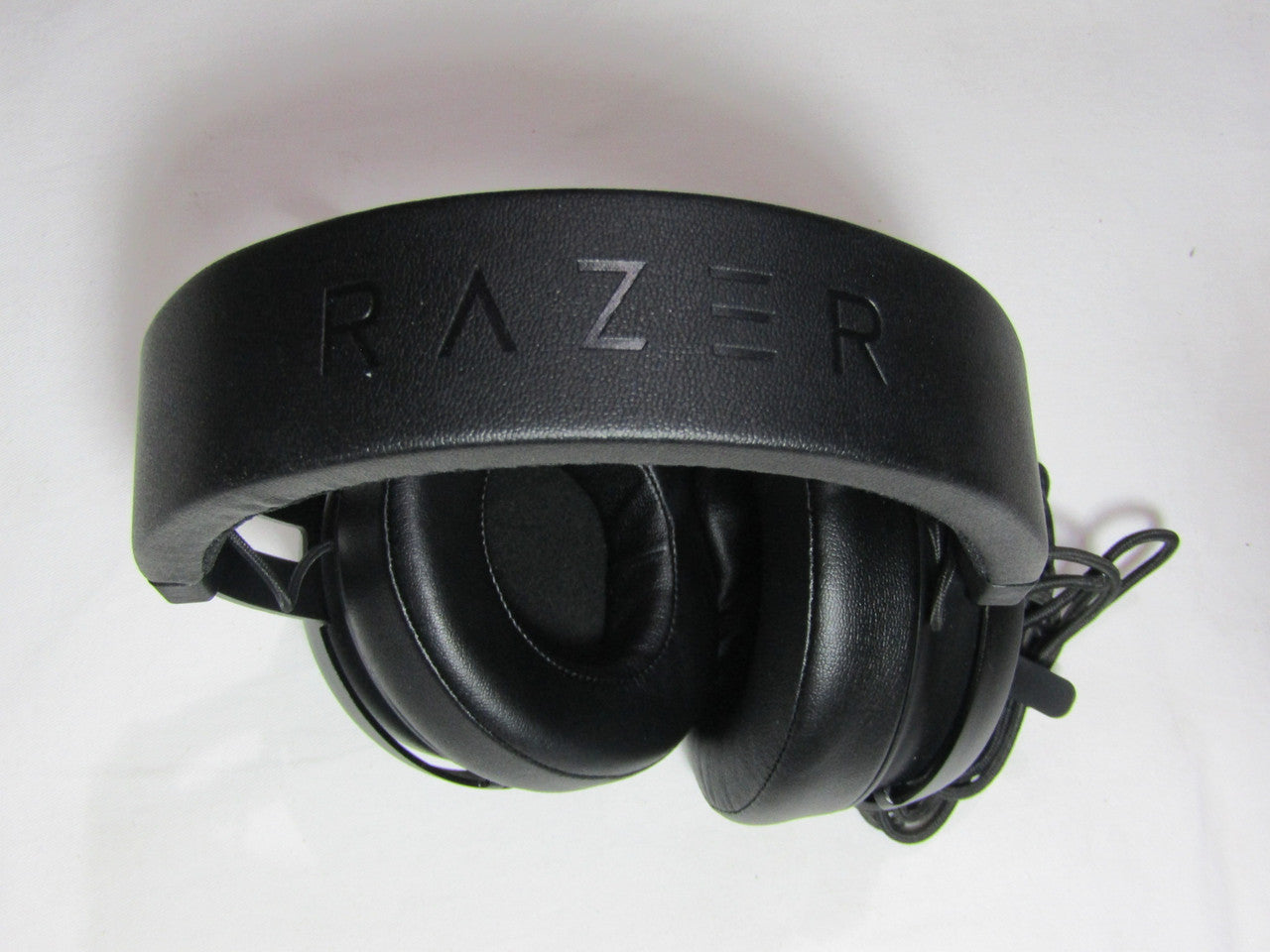 Razer Kraken 7.1 V2: 7.1 Surround Sound - Retractable Noise-Cancelling Mic - Lightweight Aluminum Frame - Gaming Headset Works with PC & PS4 - Black