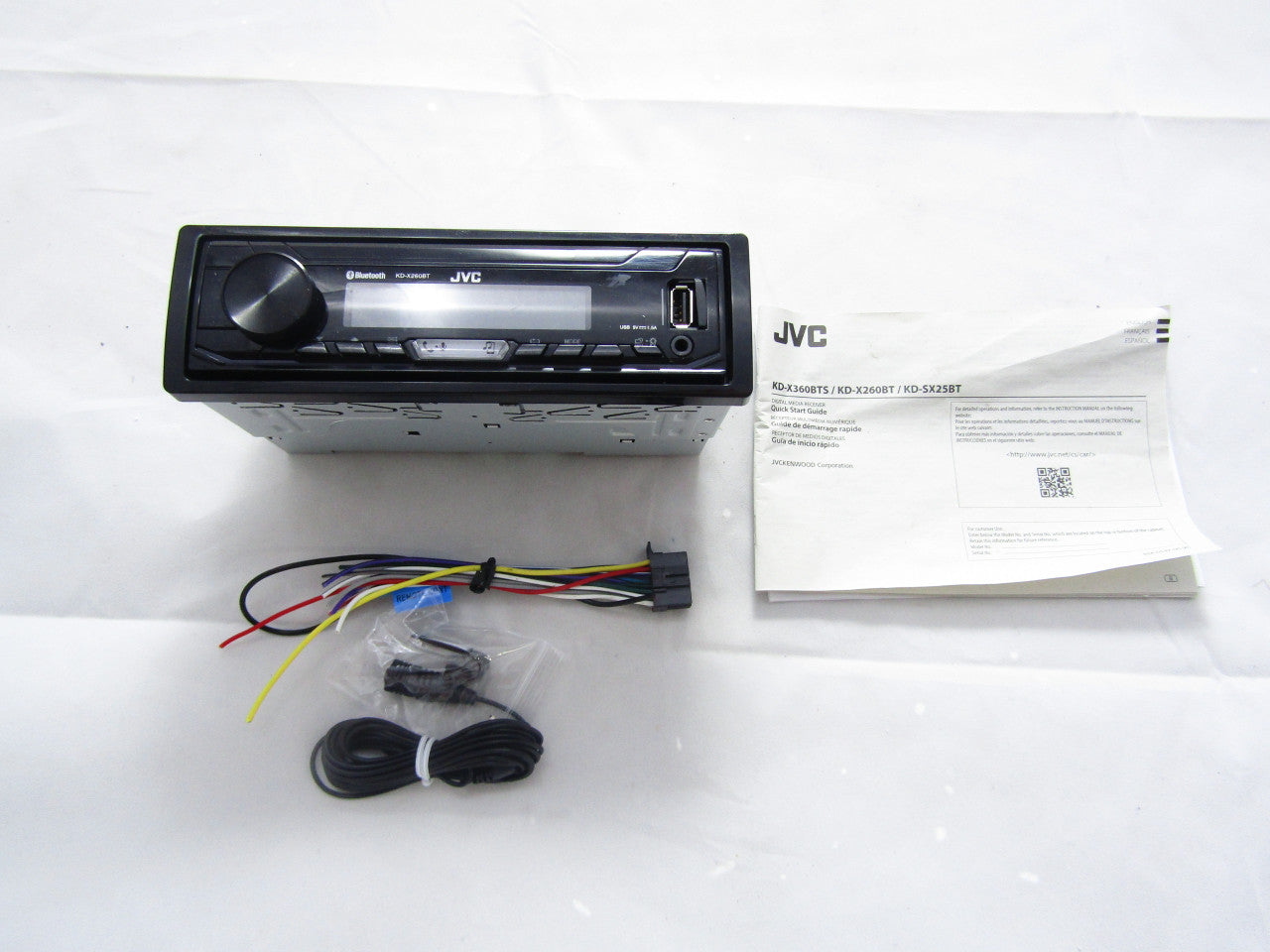JVC KD-X260BT Built-in Bluetooth, AM/FM, USB, MP3, Pandora, Spotify, iHeartRadio Digital media receiver LN