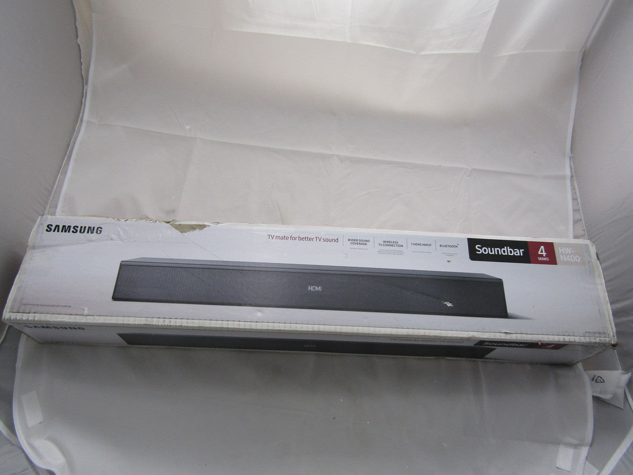 Samsung HW-N400/ZA 2.0-Channel Soundbar with Digital Amplifier - Black LN